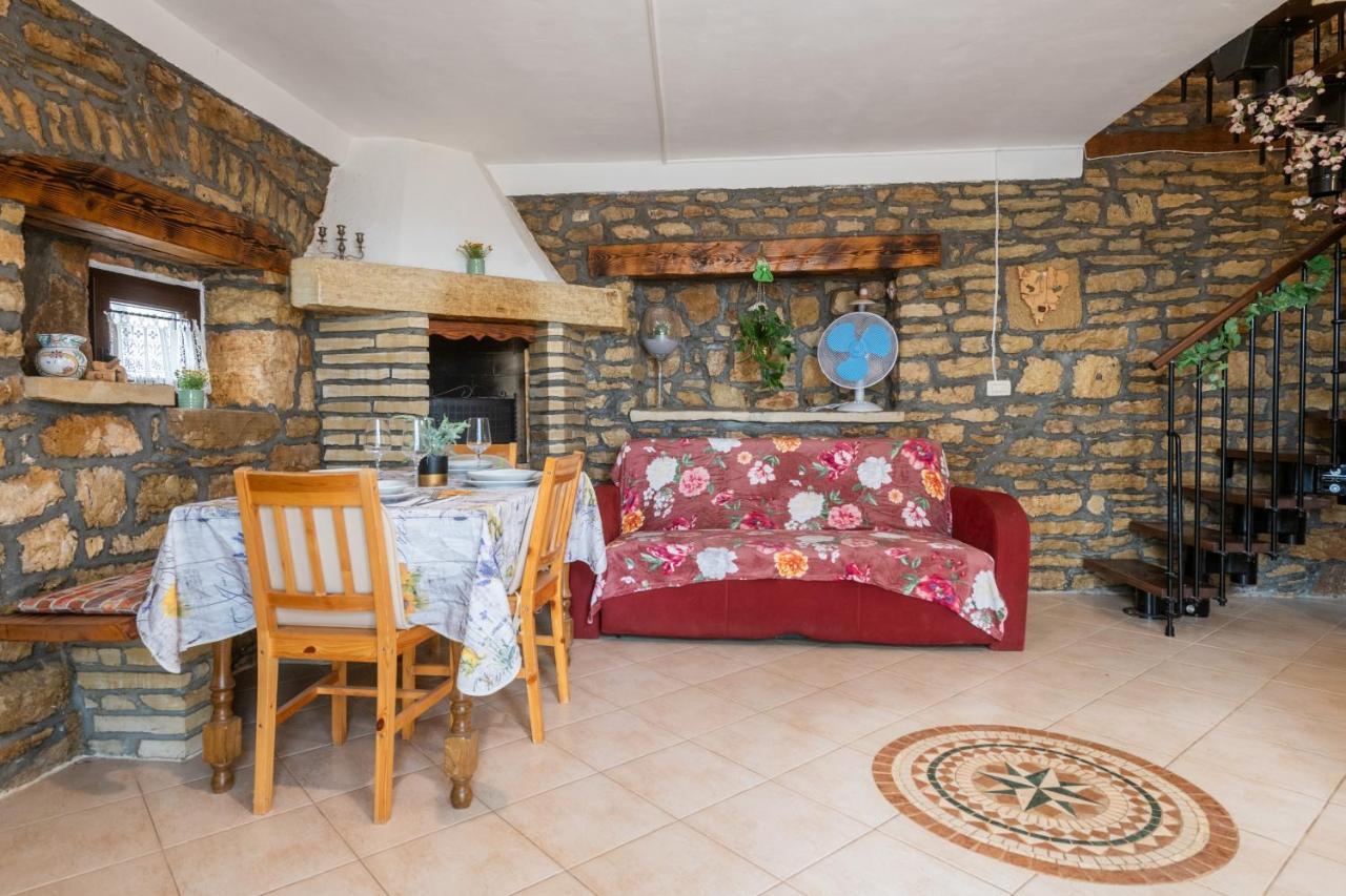 Apartment Larca Kanfanar Εξωτερικό φωτογραφία