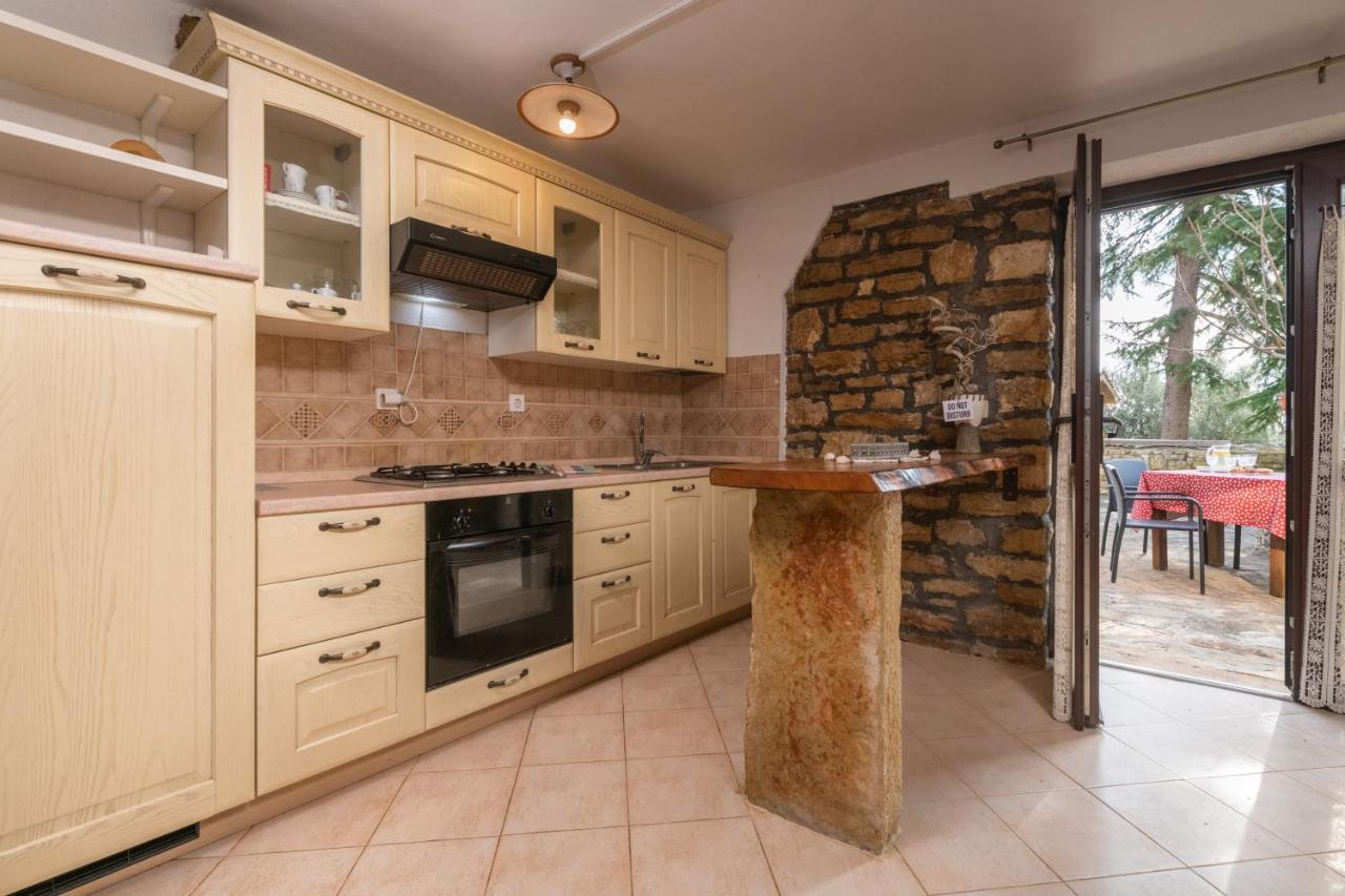 Apartment Larca Kanfanar Εξωτερικό φωτογραφία