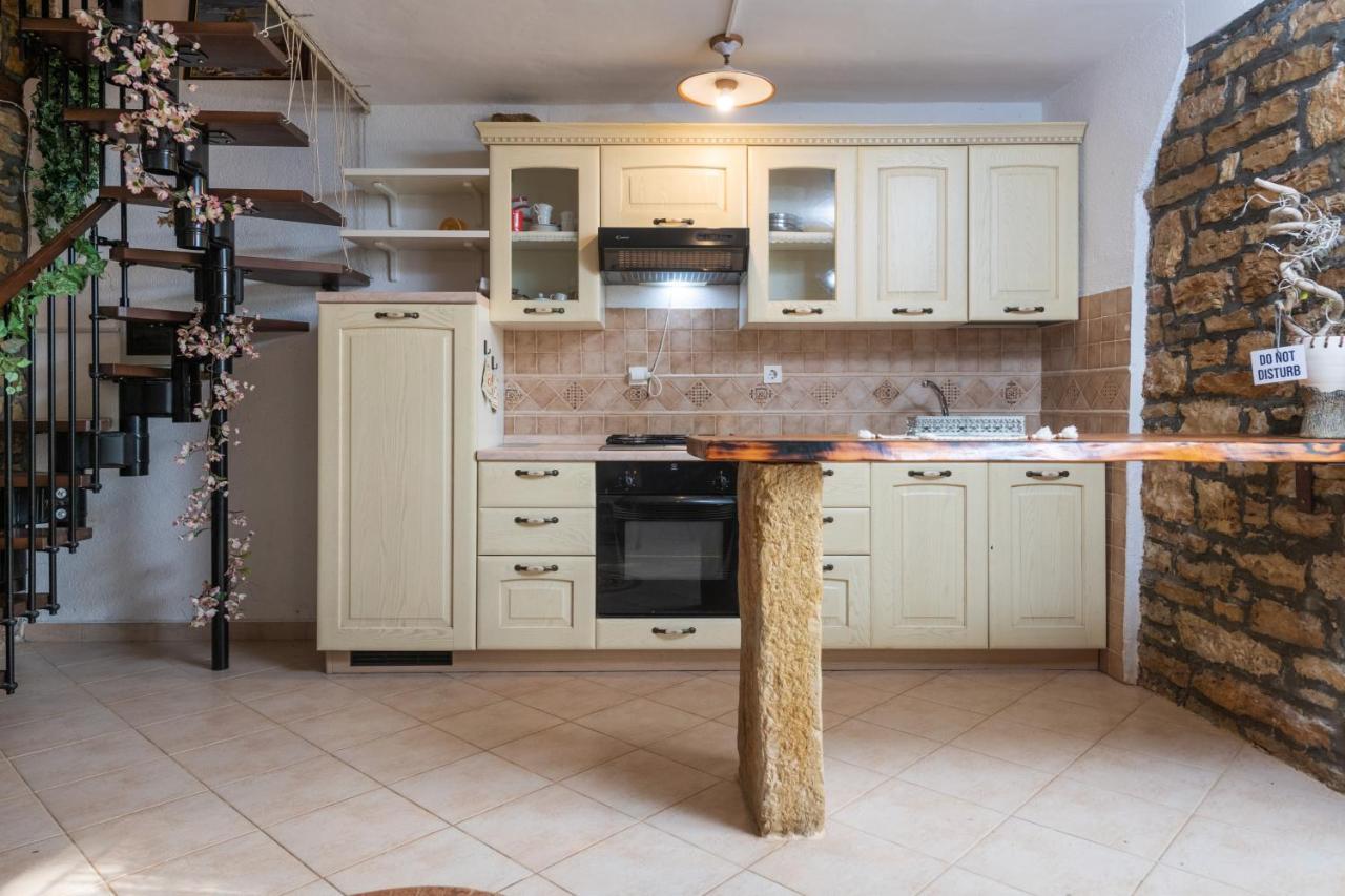 Apartment Larca Kanfanar Εξωτερικό φωτογραφία